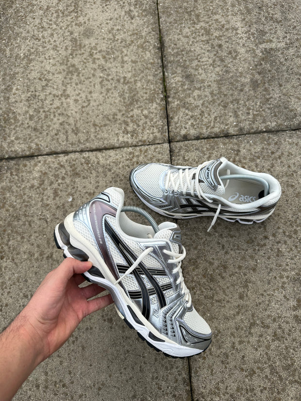 Asics Gel Kayano Trainers Cream Silver Black