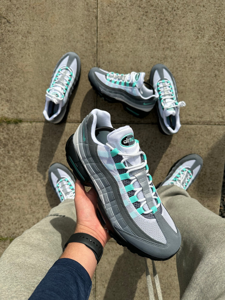 Nike Air Max 95 Hyper Turquoise