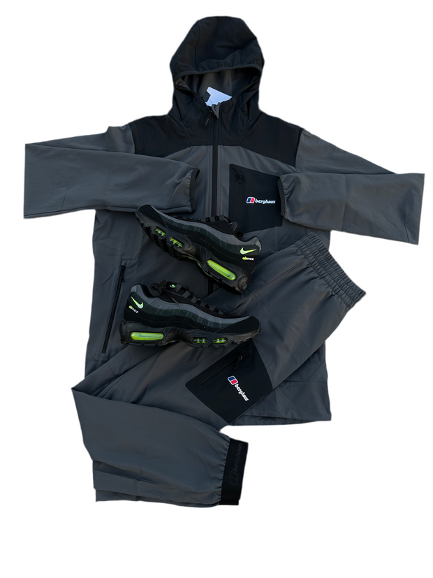 Berghaus Woven Tracksuit Black Grey