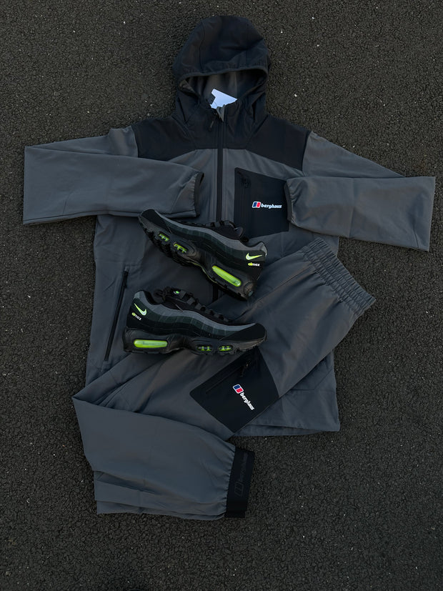 Berghaus Woven Tracksuit Black Grey